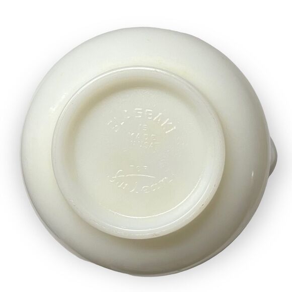 Vintage Glasbake for Sunbeam 15 Milk White Glass Mixing Bowl With Pour Spout - Picture 9 of 13